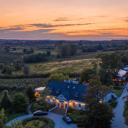 Przybysławice Dwor Na Wichrowym Wzgorzu Bed & Breakfast エクステリア 写真