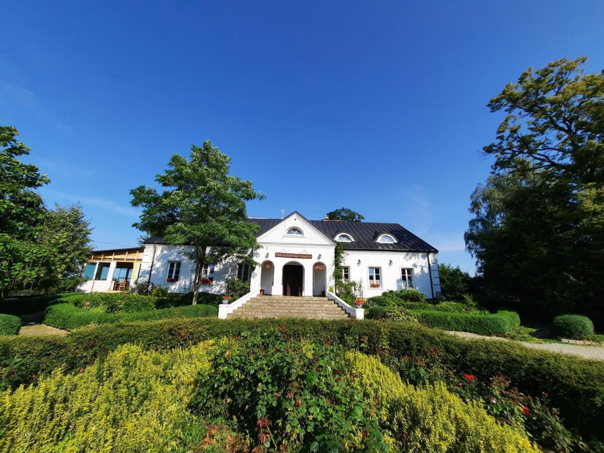 Przybysławice Dwor Na Wichrowym Wzgorzu Bed & Breakfast エクステリア 写真
