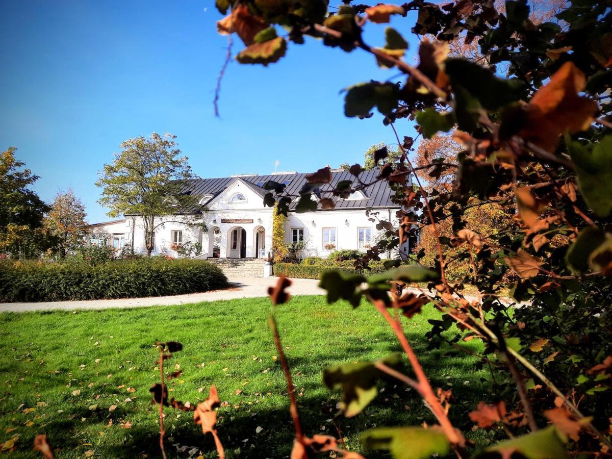 Przybysławice Dwor Na Wichrowym Wzgorzu Bed & Breakfast エクステリア 写真