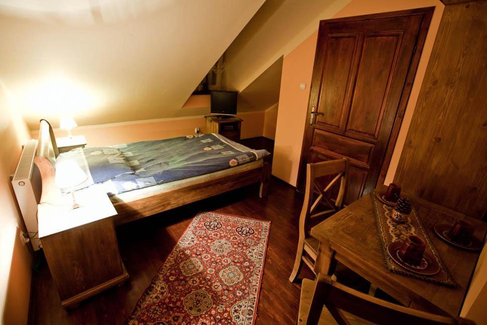 Przybysławice Dwor Na Wichrowym Wzgorzu Bed & Breakfast エクステリア 写真