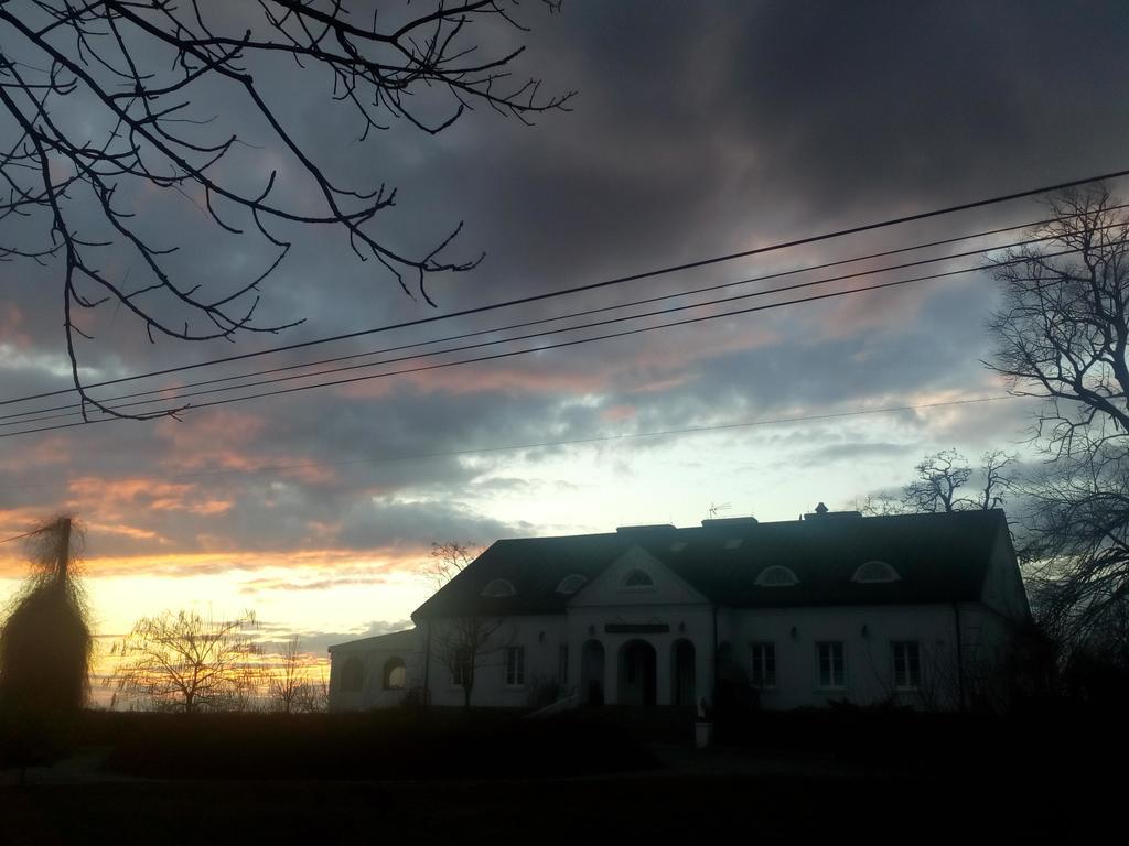 Przybysławice Dwor Na Wichrowym Wzgorzu Bed & Breakfast エクステリア 写真