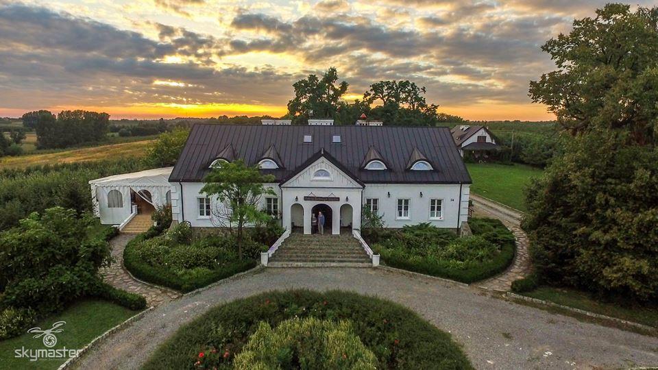Przybysławice Dwor Na Wichrowym Wzgorzu Bed & Breakfast エクステリア 写真