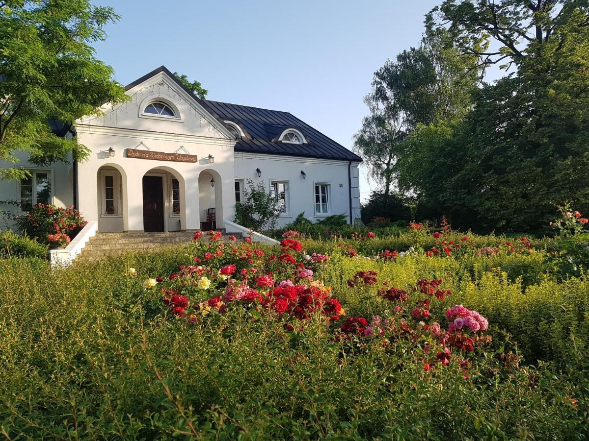 Przybysławice Dwor Na Wichrowym Wzgorzu Bed & Breakfast エクステリア 写真